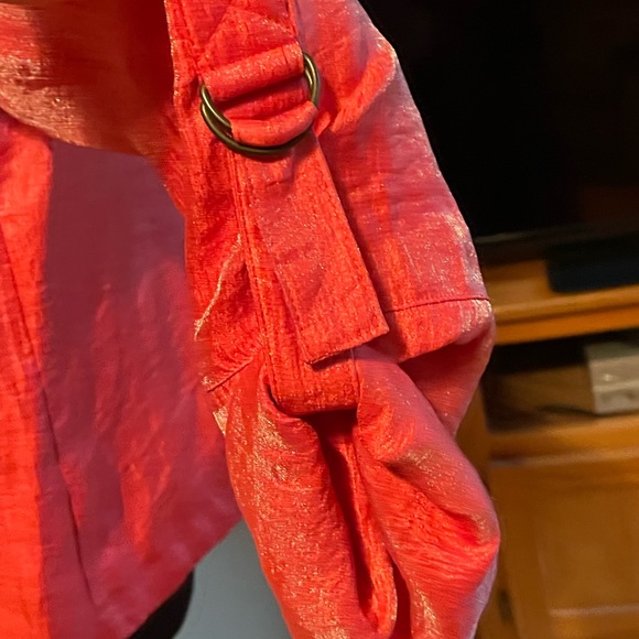 Elementz button down top wear open or buttoned up - Picture 2 of 4